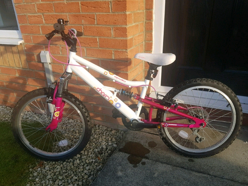 apollo charm 20 inch bike